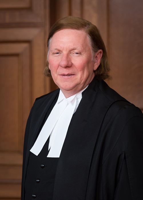 L’honorable Malcolm Rowe