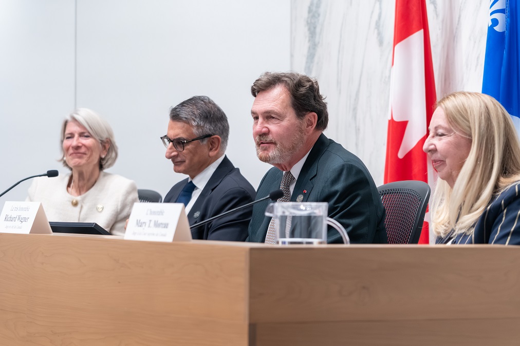 The Chief Justice, Justices Jamal and Moreau, and Chief Justice of the Quebec Court of Appeal Manon Savard take questions from law students.