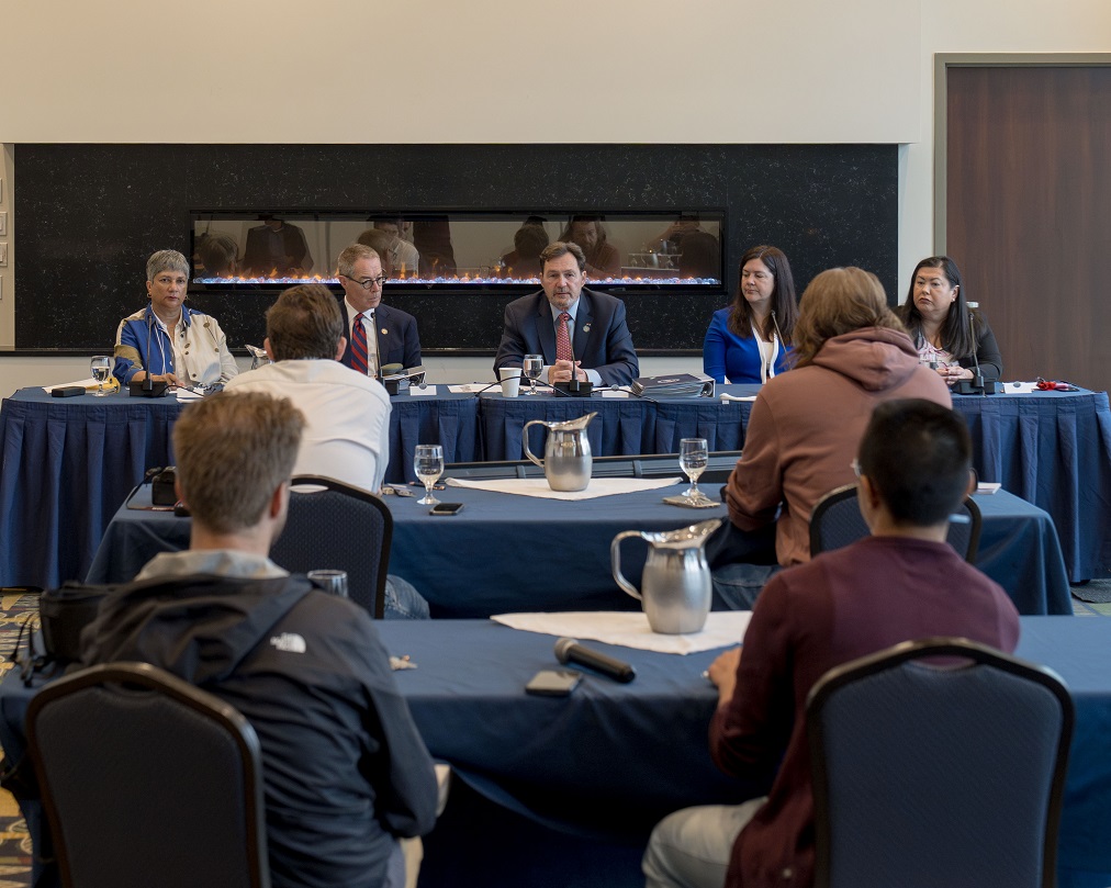 Chief Justice Wagner, Justice Kasirer, Justice O’Bonsawin, Chief Justice of the Supreme Court of the Northwest Territories Shannon Smallwood and Chief Justice of the Court of Appeal for the Northwest Territories Ritu Khullar speaking to the media.
